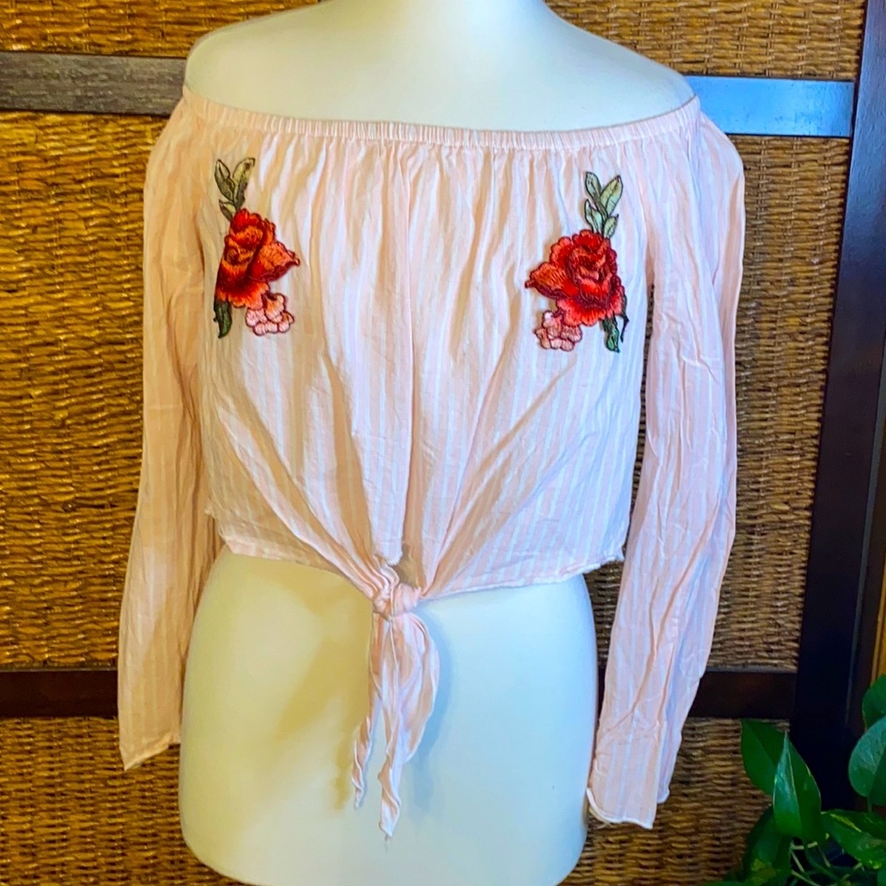 Pink Lemonade Small pink/white crop top